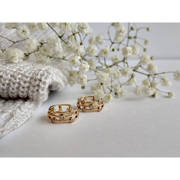Cracco Jewelry Nwot Cracco Hoop Earrings Gold With Stones Poshmark